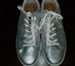 Toms Lennox Sneaker Silver Sz 11 EUC!
